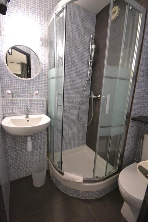 Brit Hotel - Montsoult La Croix Verte Baillet-en-France الغرفة الصورة